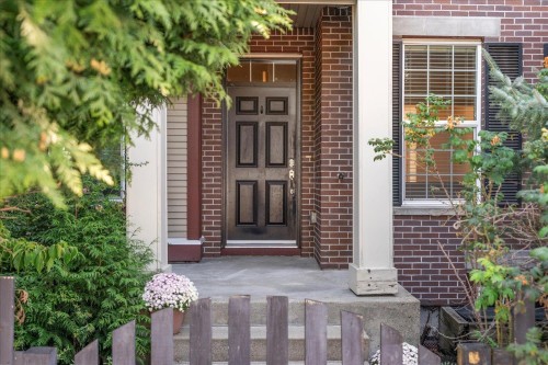 6834 208 Street  Langley, BC V2Y 0M3