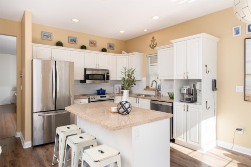 1159 Vidal Street, White Rock, BC 