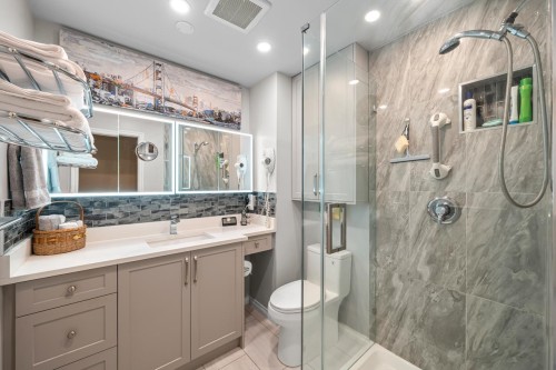 6588 148A Street, Surrey, BC 