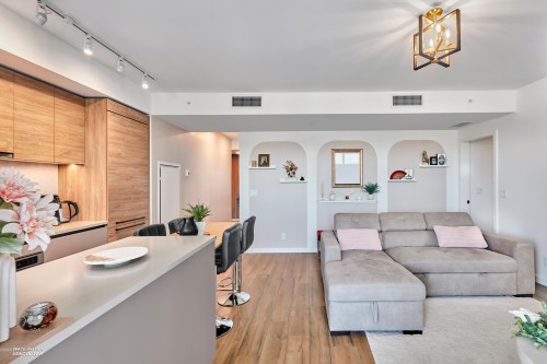 710-10448 University Drive, Surrey, BC 