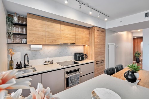 710-10448 University Drive, Surrey, BC 