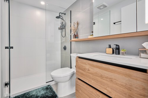 710-10448 University Drive, Surrey, BC 