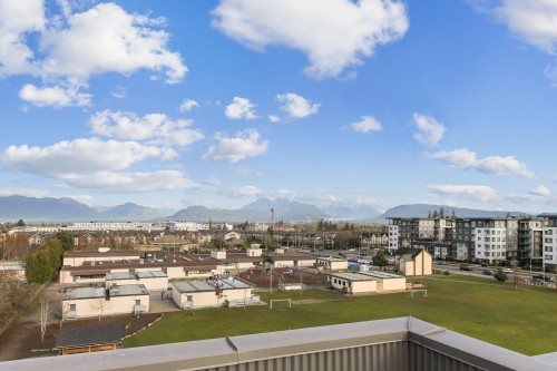 A414-20727 Willoughby Town Centre Drive, Langley, BC 