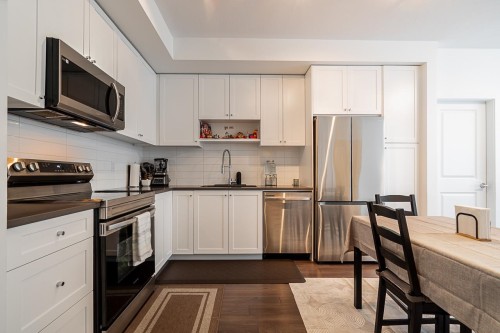 407-15815 85 Avenue, Surrey, BC 