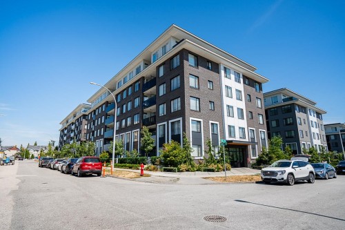 407-15815 85 Avenue, Surrey, BC 