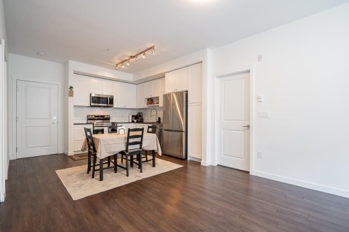 407-15815 85 Avenue, Surrey, BC 
