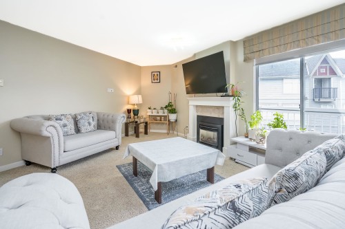 315-9299 121 Street, Surrey, BC 