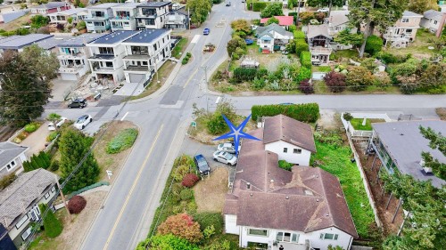 1352 Oxford Street, White Rock, BC 