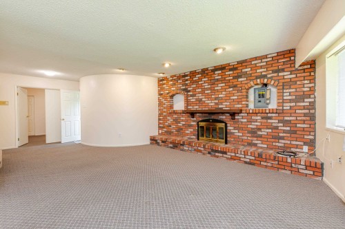 12343 New Mclellan Road, Surrey, BC 