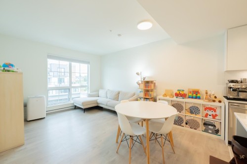 B501-20018 83A Avenue, Langley, BC 