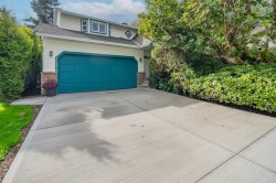 20276 93b Avenue  Langley, BC V1M 1Y7