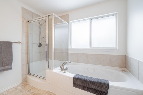 6119 166A Street, Surrey, BC 