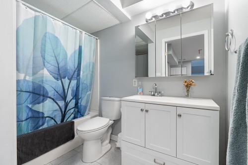 6119 166A Street, Surrey, BC 