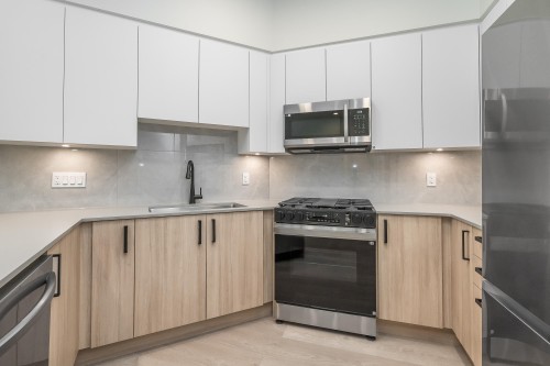 B42X-8230 Street, Langley, BC 