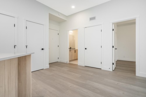 B42X-8230 Street, Langley, BC 