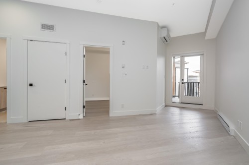 B42X-8230 Street, Langley, BC 