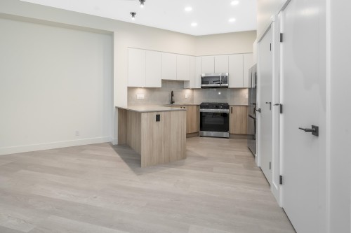 B42X-8230 Street, Langley, BC 