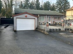 9117 149 Street  Surrey, BC V3R 3Z5