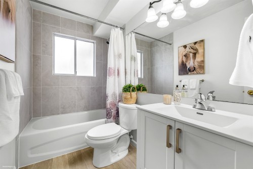 222-7837 120A Street, Surrey, BC 