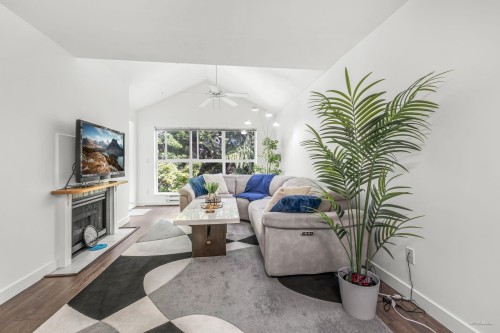 321-9688 148 Street, Surrey, BC 