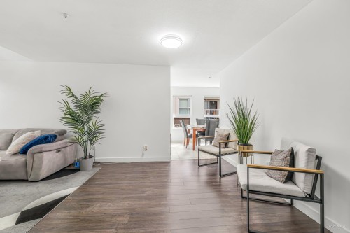 321-9688 148 Street, Surrey, BC 