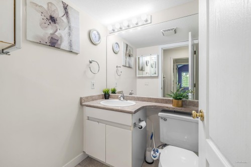 321-9688 148 Street, Surrey, BC 