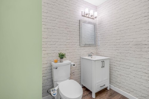 321-9688 148 Street, Surrey, BC 