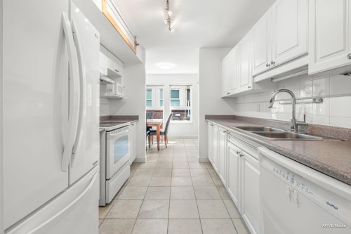 321-9688 148 Street, Surrey, BC 