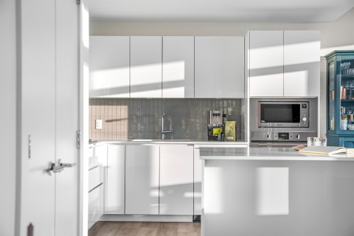 3102-10428 Whalley Boulevard, Surrey, BC 