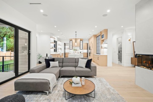 15420 27A Avenue, Surrey, BC 