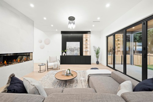 15420 27A Avenue, Surrey, BC 