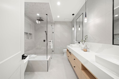 15420 27A Avenue, Surrey, BC 