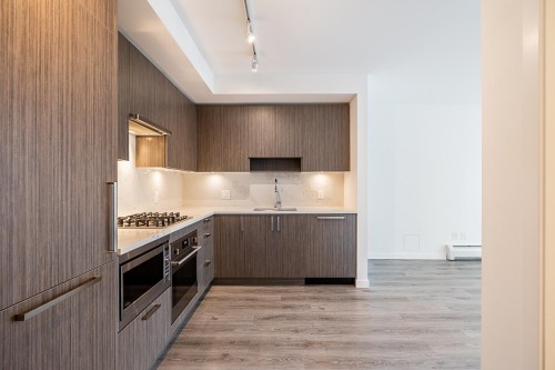 614-13350 Central Avenue, Surrey, BC 