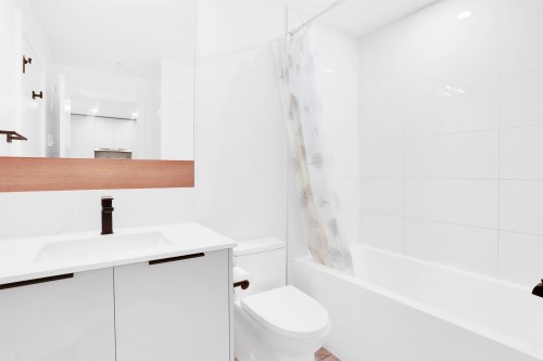 611-10778 138 Street, Surrey, BC 