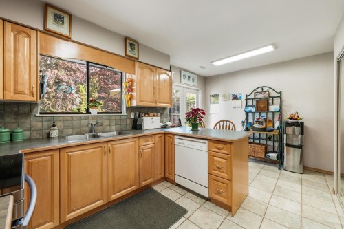 5100 208 Street, Langley, BC 