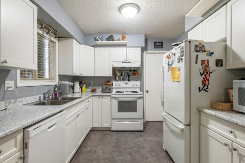 5098 208 Street, Langley, BC 