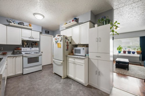 5098 208 Street, Langley, BC 