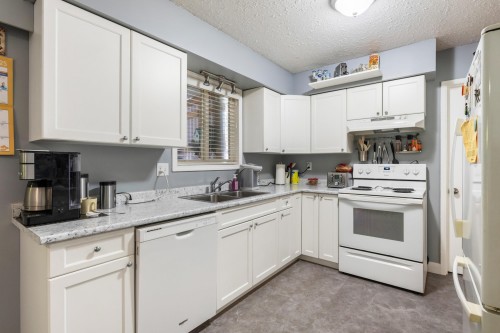 5098 208 Street, Langley, BC 