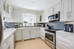 11441 Surrey Road  Surrey, BC V3R 5T4