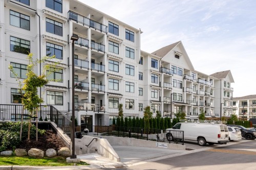 207-3317 148 Street, Surrey, BC 