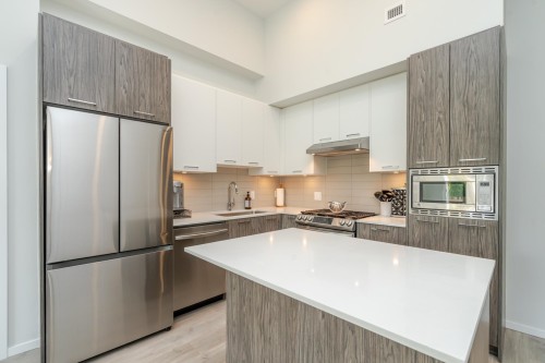 207-3317 148 Street, Surrey, BC 