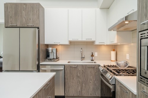 207-3317 148 Street, Surrey, BC 