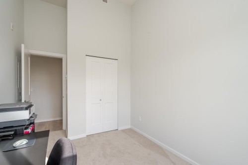 207-3317 148 Street, Surrey, BC 