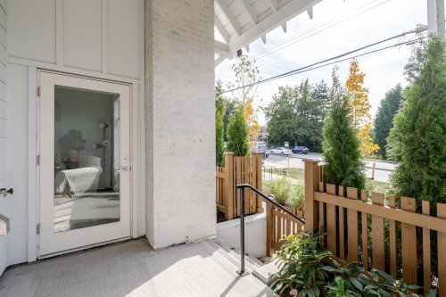 207-3317 148 Street, Surrey, BC 