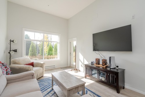 207-3317 148 Street, Surrey, BC 