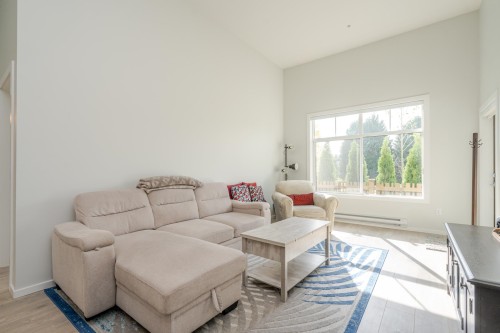 207-3317 148 Street, Surrey, BC 