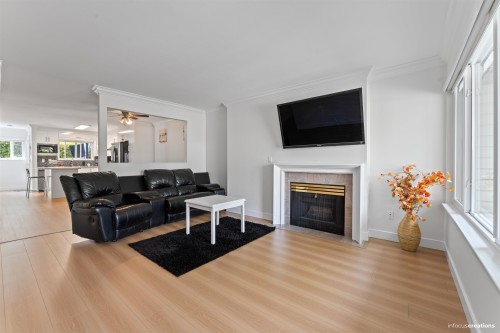 101-7881 120A Street, Surrey, BC 