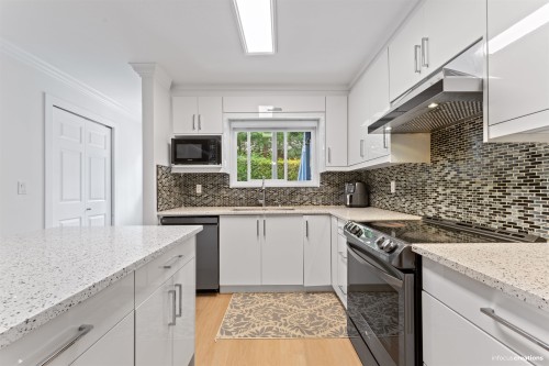 101-7881 120A Street, Surrey, BC 