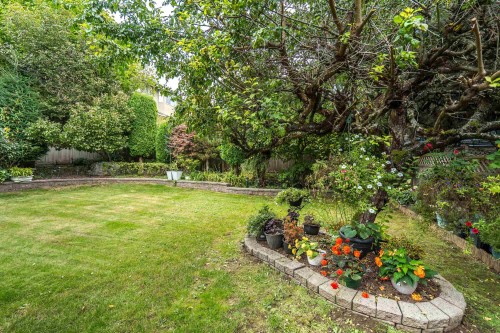 15396 Sequoia Drive, Surrey, BC 