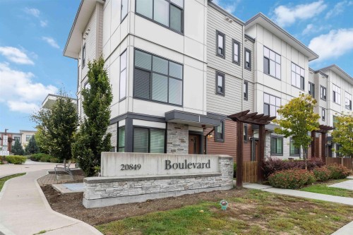 34-20849 78b Avenue  Langley, BC V2Y 0X6